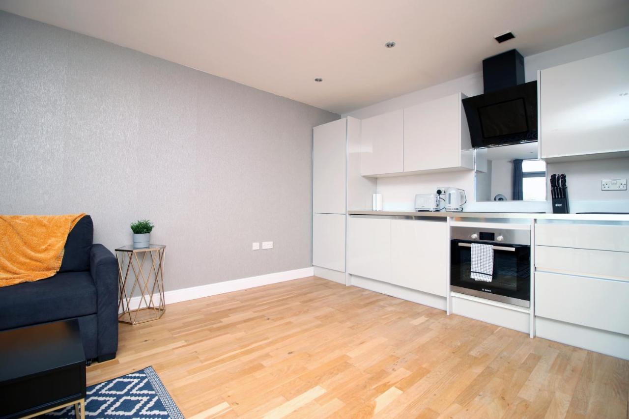 The View - Long Stay Offer - Modern Central Apartment And Parking By Cto Serviced Apartments Кардифф Экстерьер фото