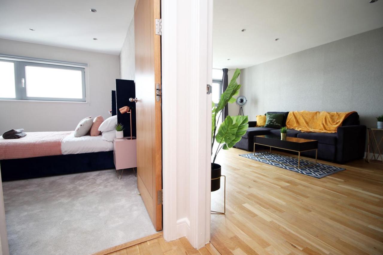 The View - Long Stay Offer - Modern Central Apartment And Parking By Cto Serviced Apartments Кардифф Экстерьер фото