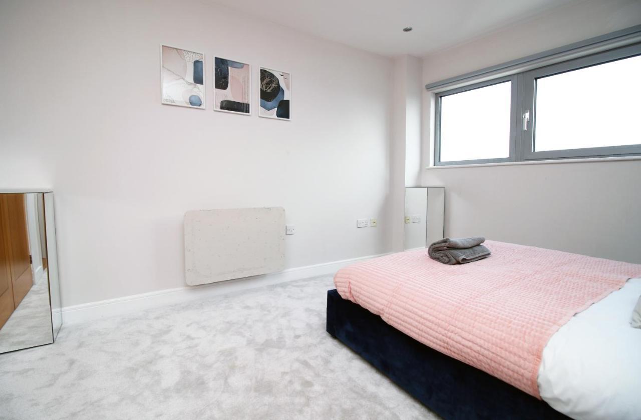 The View - Long Stay Offer - Modern Central Apartment And Parking By Cto Serviced Apartments Кардифф Экстерьер фото