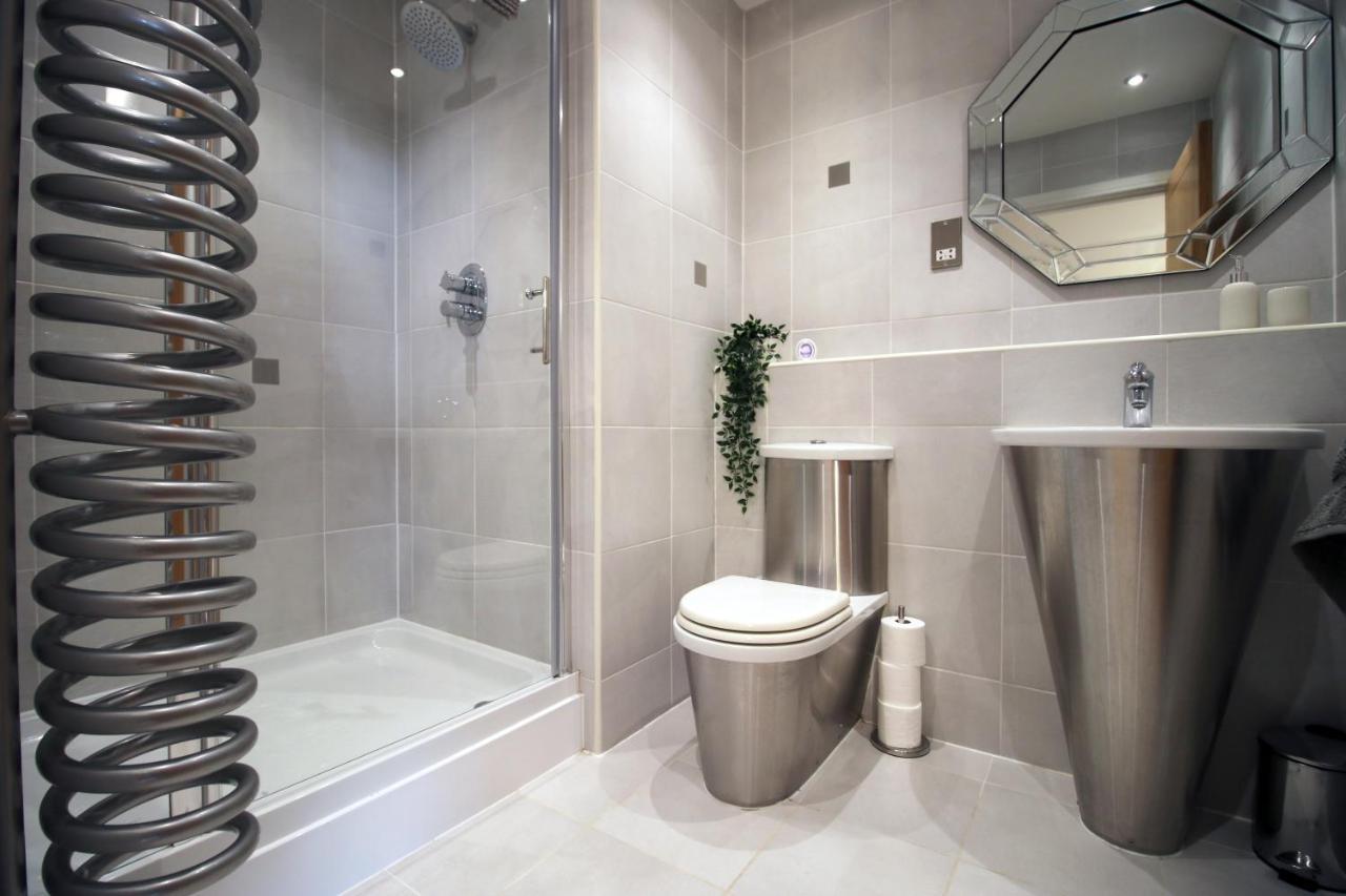 The View - Long Stay Offer - Modern Central Apartment And Parking By Cto Serviced Apartments Кардифф Экстерьер фото